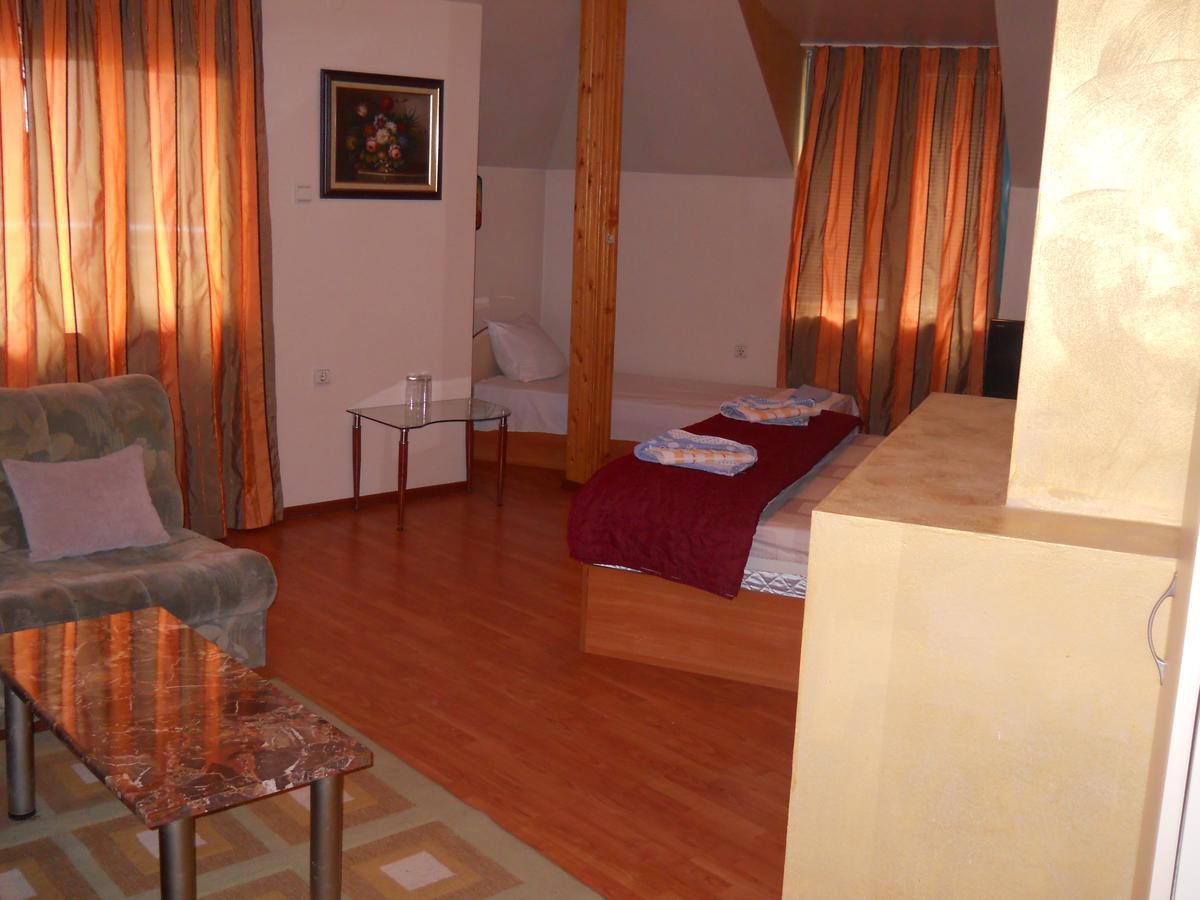 Hotel Orient Благоэвгард Экстерьер фото